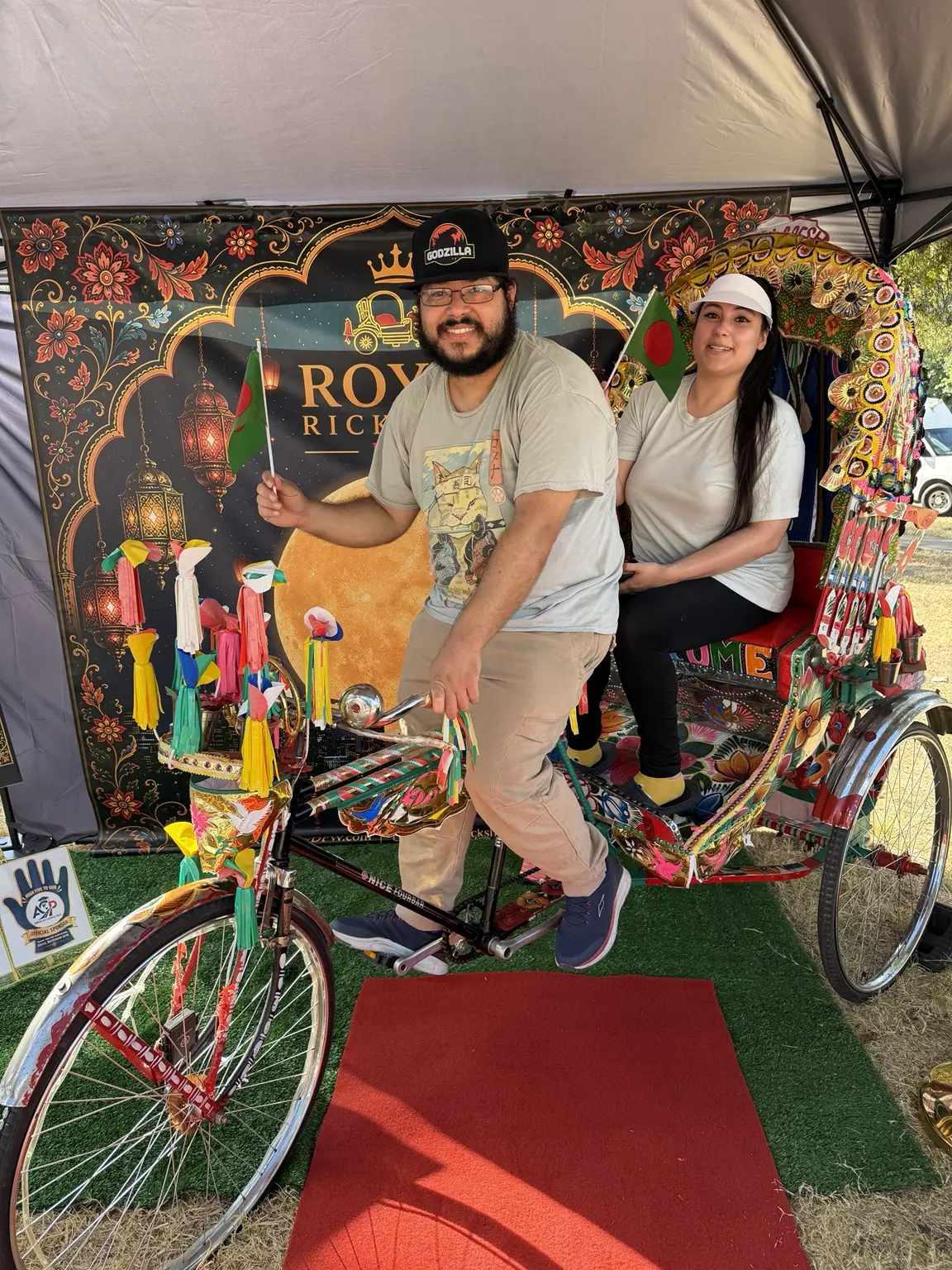 Two guests sharing a hands-on Royal Rickshaw cultural experience